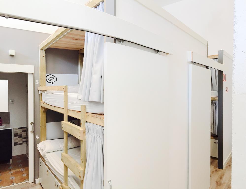 Bed 4-Bed Mixed Dormitory Room Private Bathroom,258093737:JPEG