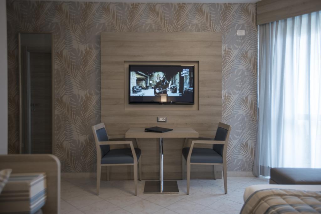 Quadruple Room Balcony,631818204:JPEG