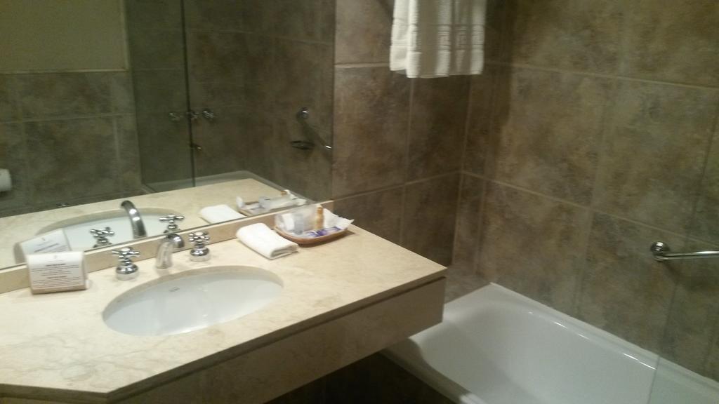 Economy Double or Twin Room,758151991:JPEG