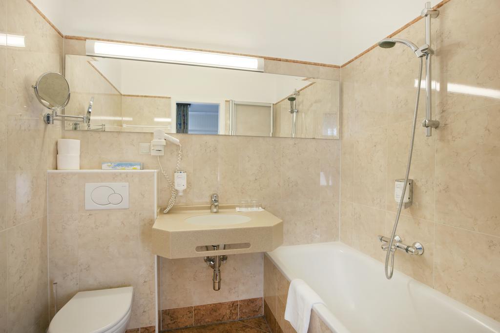 Single Room,265244249:JPEG