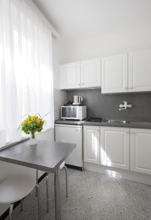 Comfort Double Room Kitchen