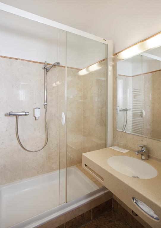 Comfort Double Room Kitchen