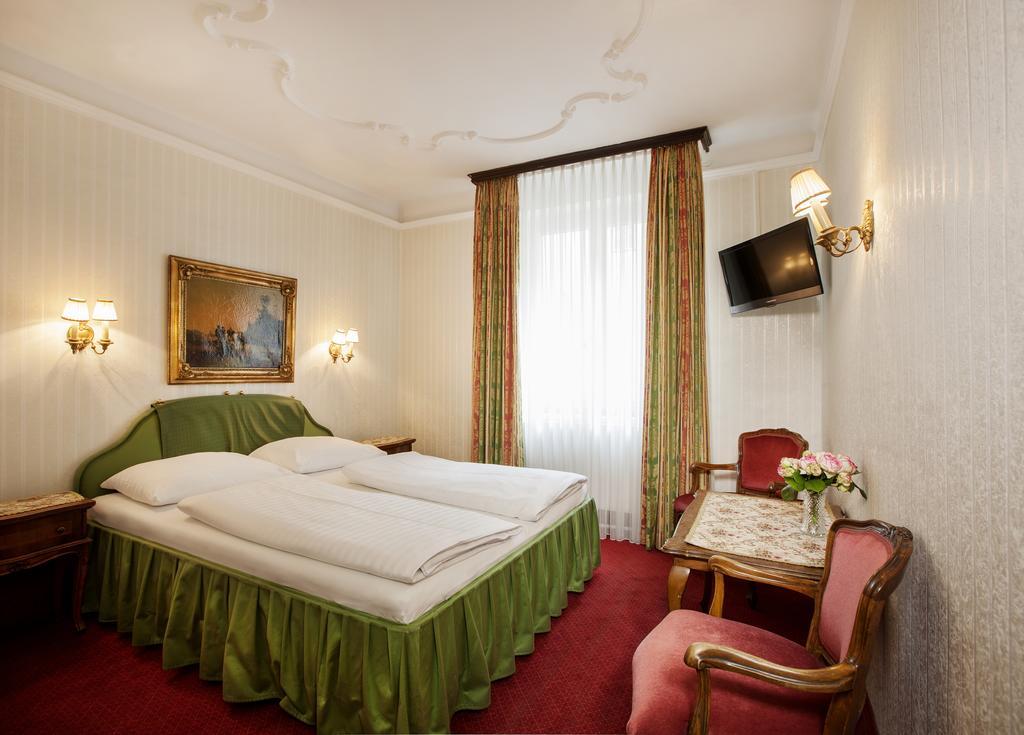 Standard Double Room,265244425:JPEG