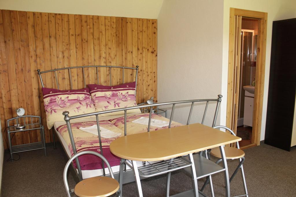 Standard Double Room,267288069:JPEG
