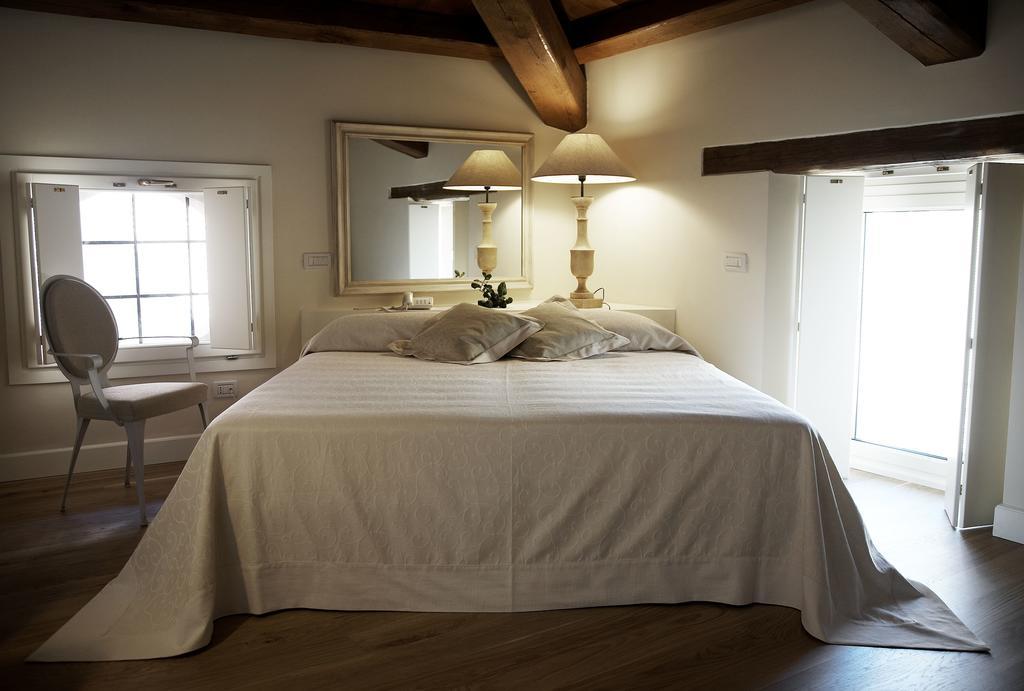 Luxury Double or Twin Room,421708704:JPEG