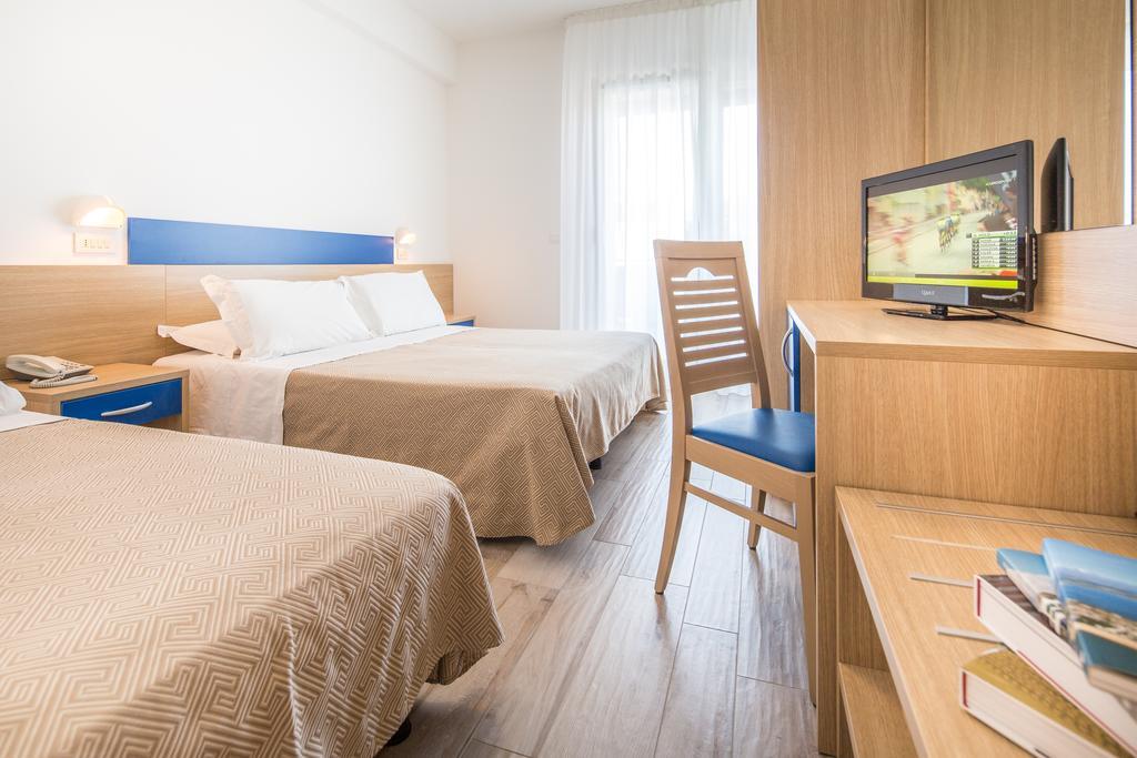 Standard Double Room with Extra Bed,272614689:JPEG