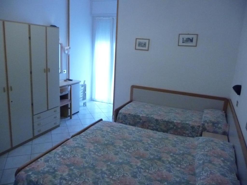 Standard Double Room,33733816:JPEG