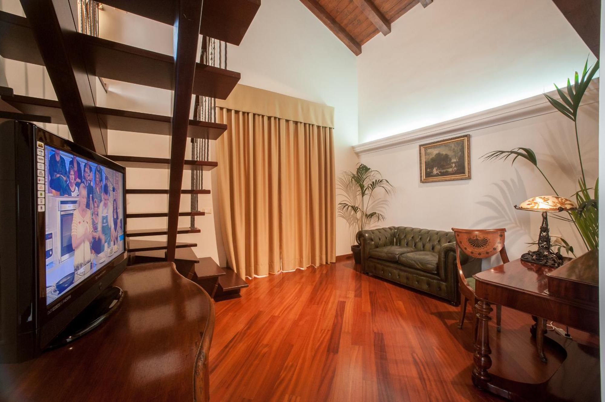 Suite Terrace,279904113:JPEG