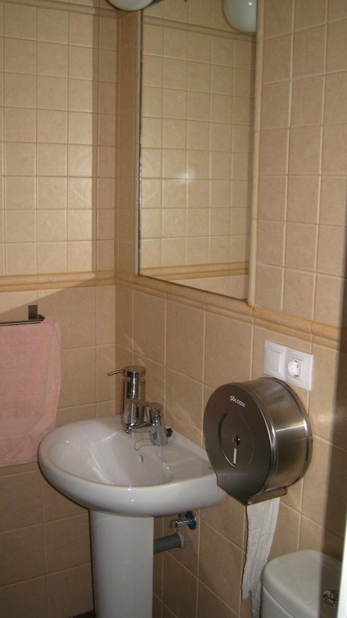 Double Room Private Bathroom,1580527679:JPEG