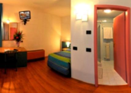 Single Room,52184315:JPEG