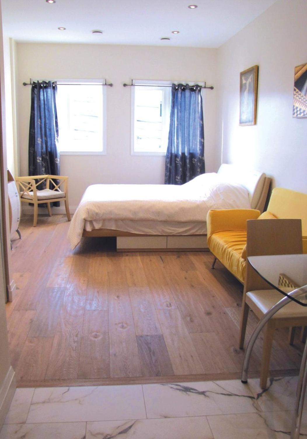 Suite Deluxe con cama extragrande (2 adultos)