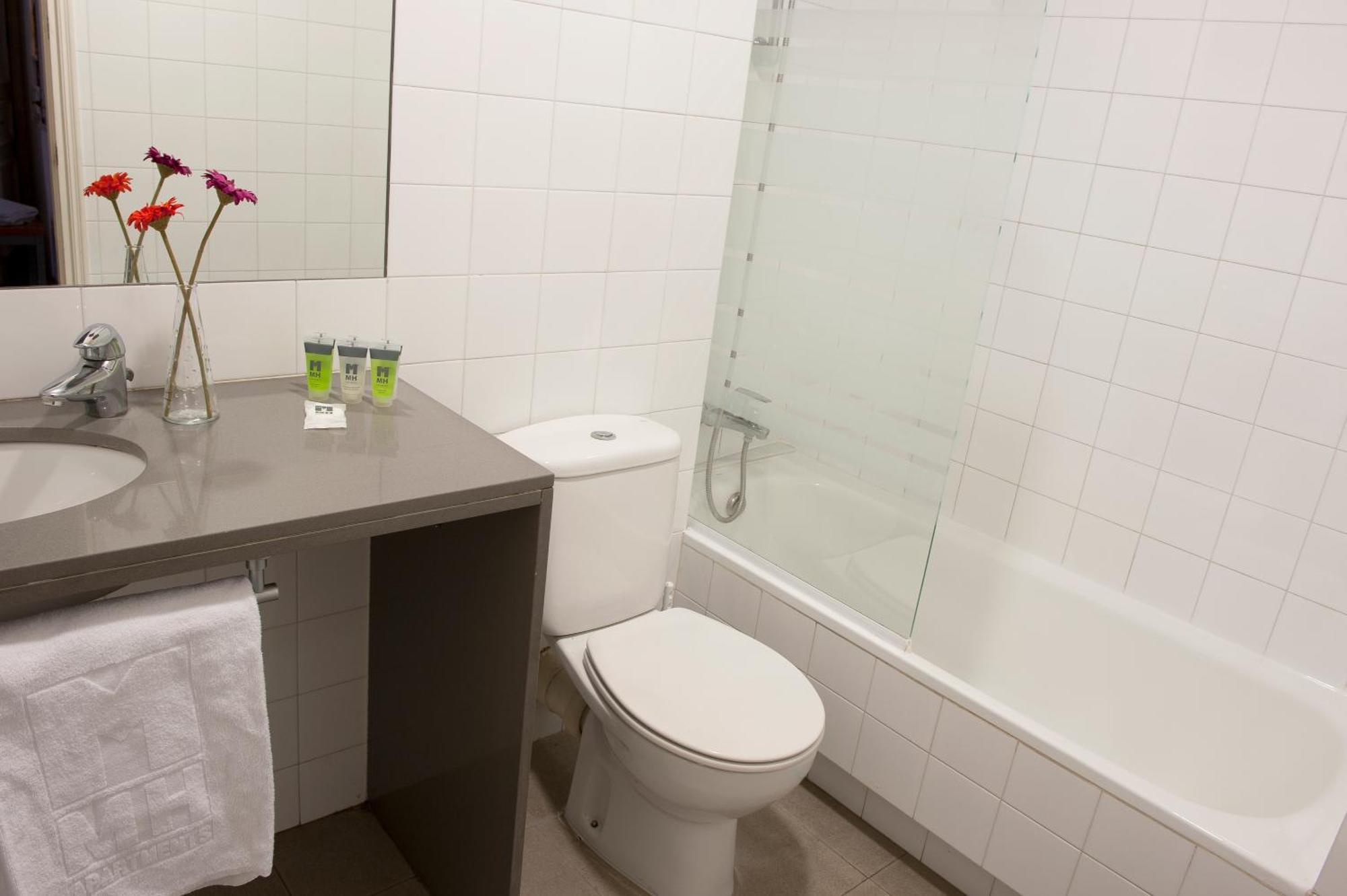 Three-Bedroom Apartment,707075554:JPEG