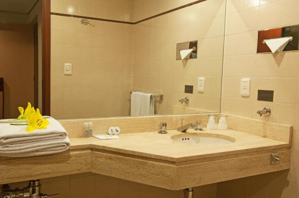 Standard Room Interior,507633387:JPEG
