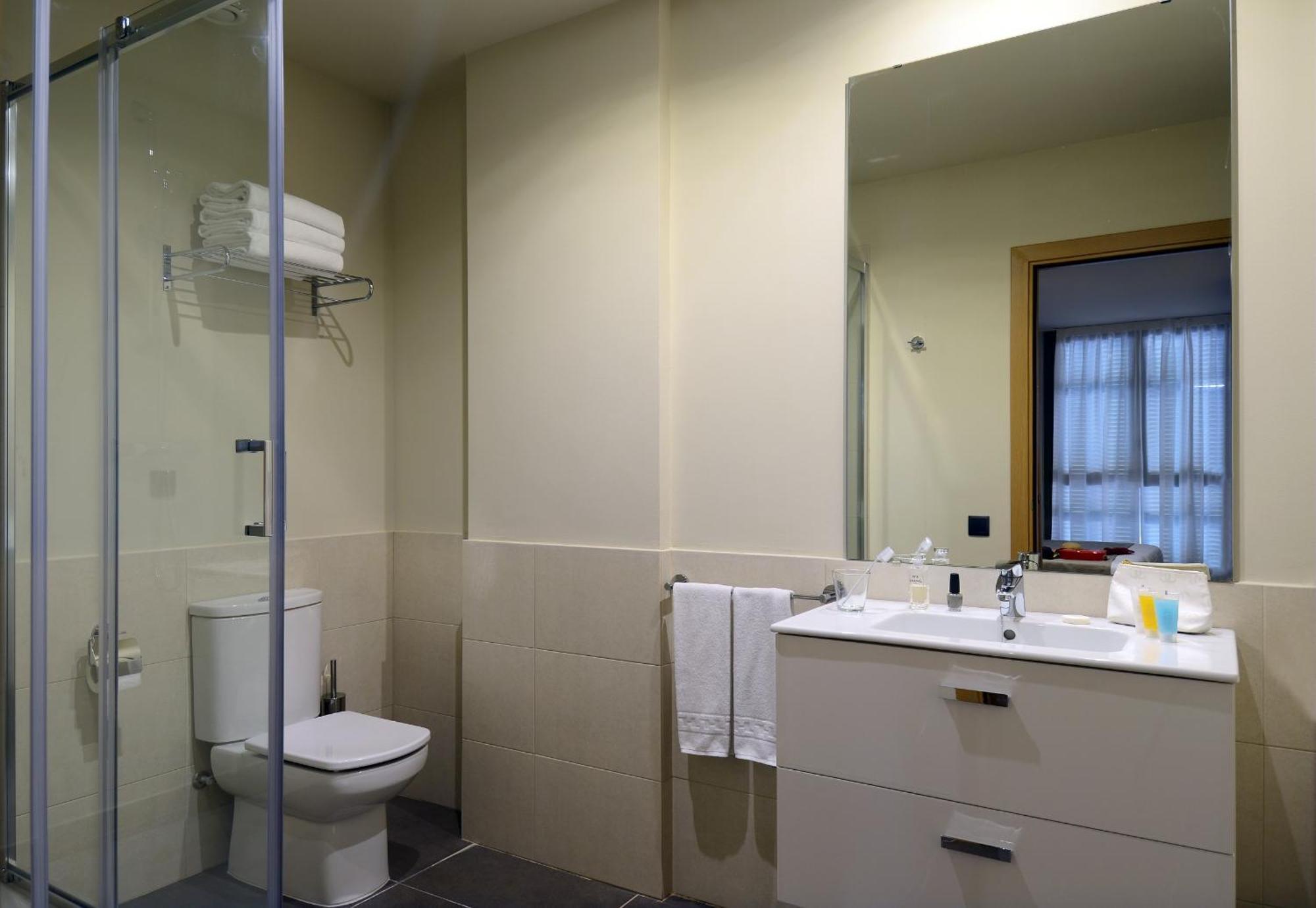 One-Bedroom Apartment,28033184:JPEG