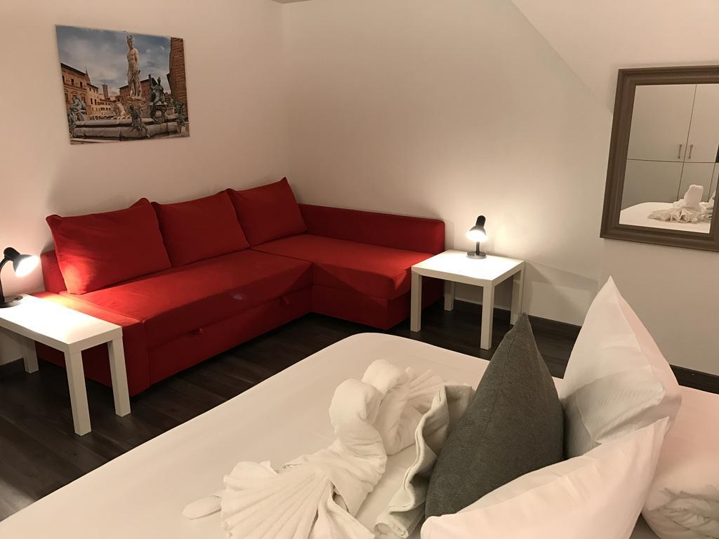 Habitación Familiar con vistas al jardín