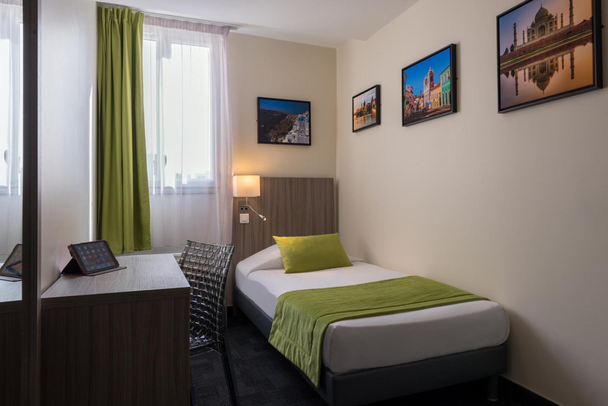 Single Room,317929237:JPEG