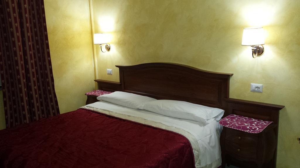 Double Room,893412607:JPEG