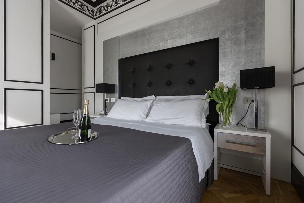 Double Room,700791037:JPEG