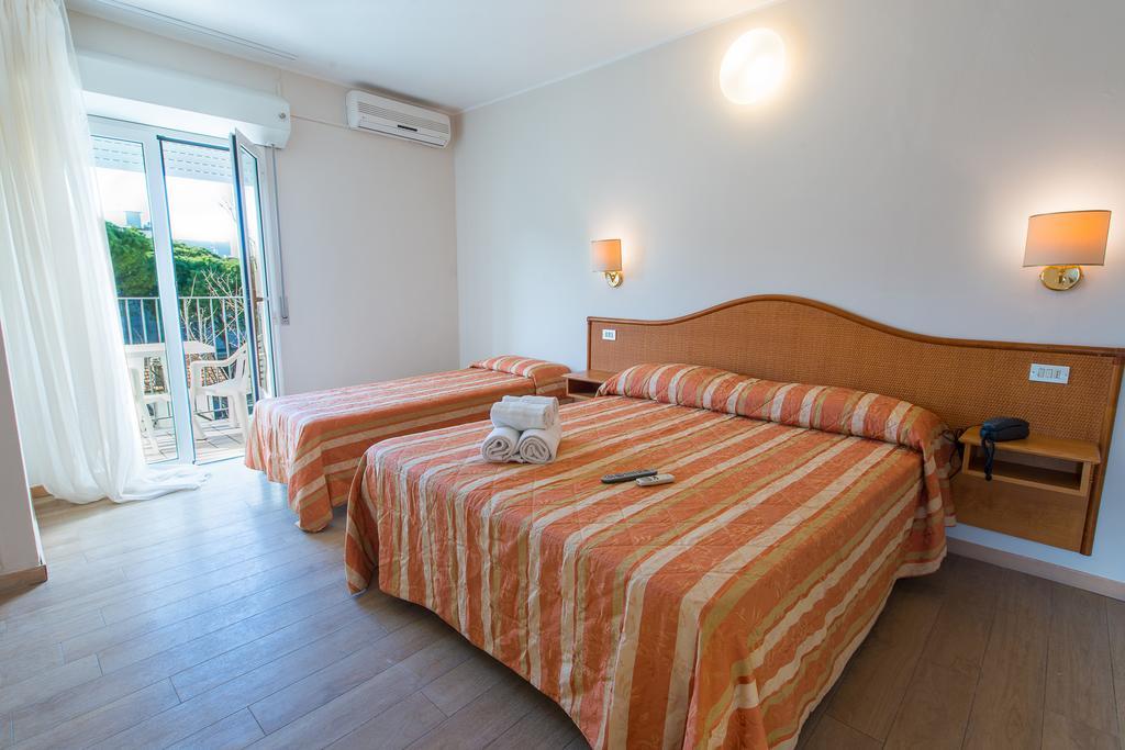 Classic Triple Room,711072178:JPEG