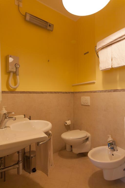 Double or Twin Room Extra Bed,327640081:JPEG