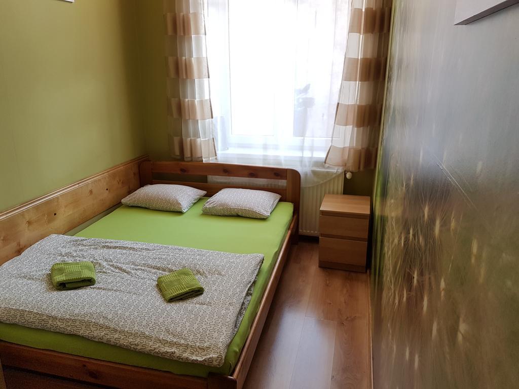 Double or Twin Room Private External Bathroom,338853586:JPEG