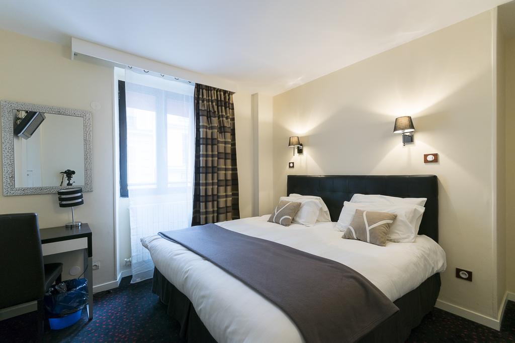 Double Room Bath,342650200:JPEG