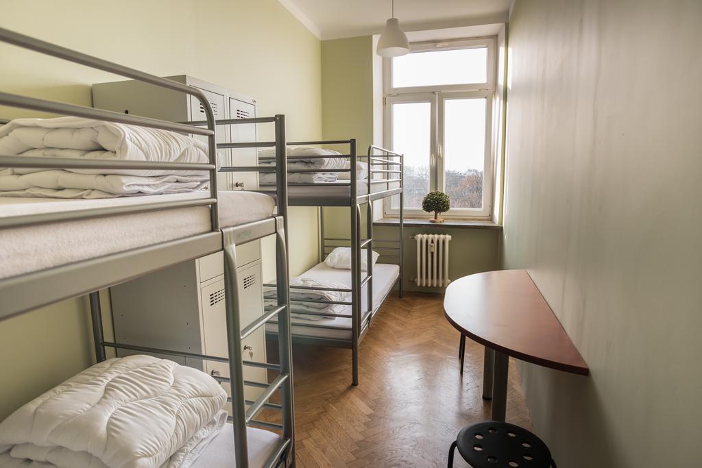 Bed 4-Bed Female Dormitory Room,343546318:JPEG