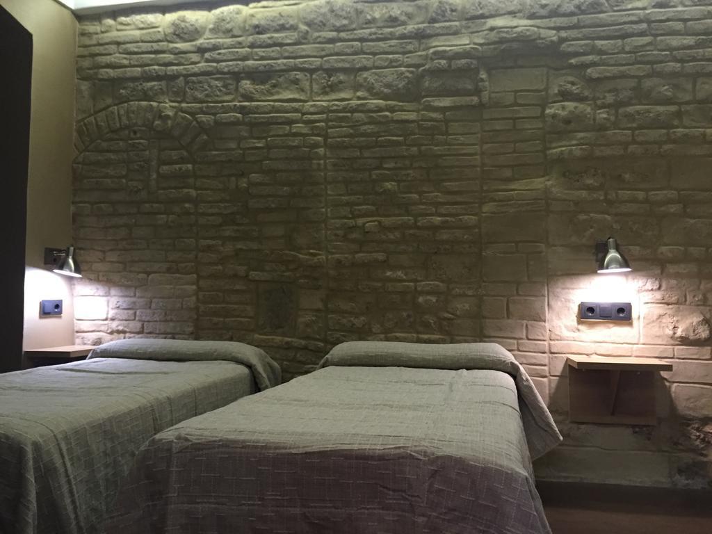 Twin Room,1272837628:JPEG