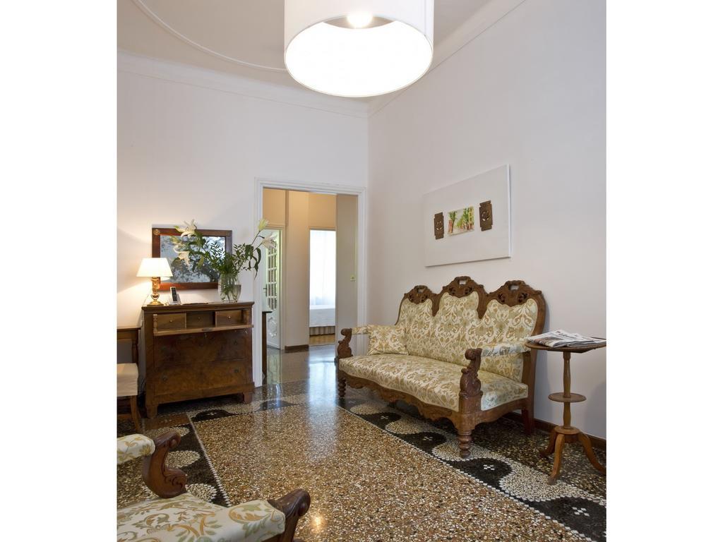 Deluxe Junior Suite,713135869:JPEG