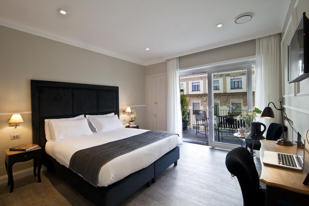 Superior Double or Twin Room,1525700575:JPEG