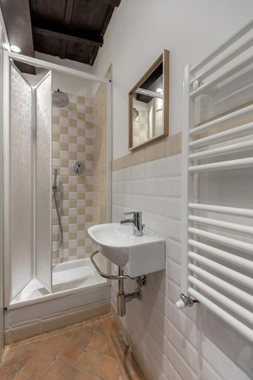 Double Room Private External Bathroom,352557814:JPEG