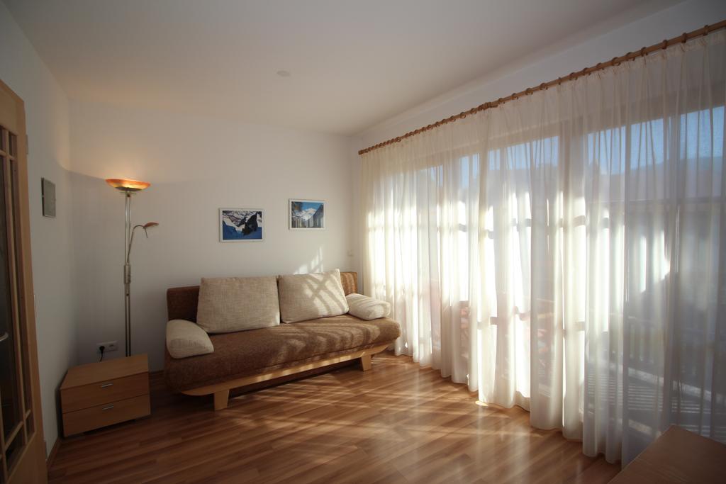 One-Bedroom Apartment,363021655:JPEG