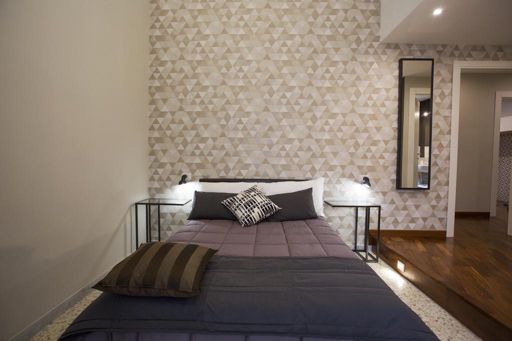 Small Double Room,364618147:JPEG