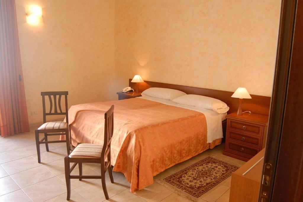 Double or Twin Room,696841446:JPEG