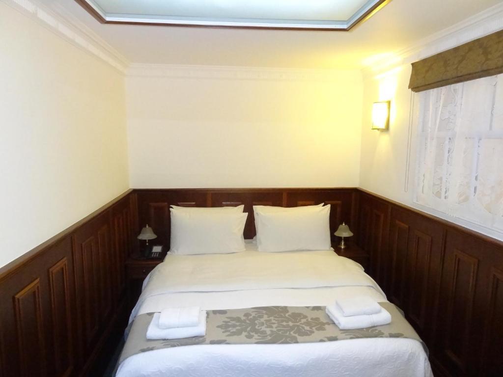 Superior Double Room Outside Patio,37748851:JPEG