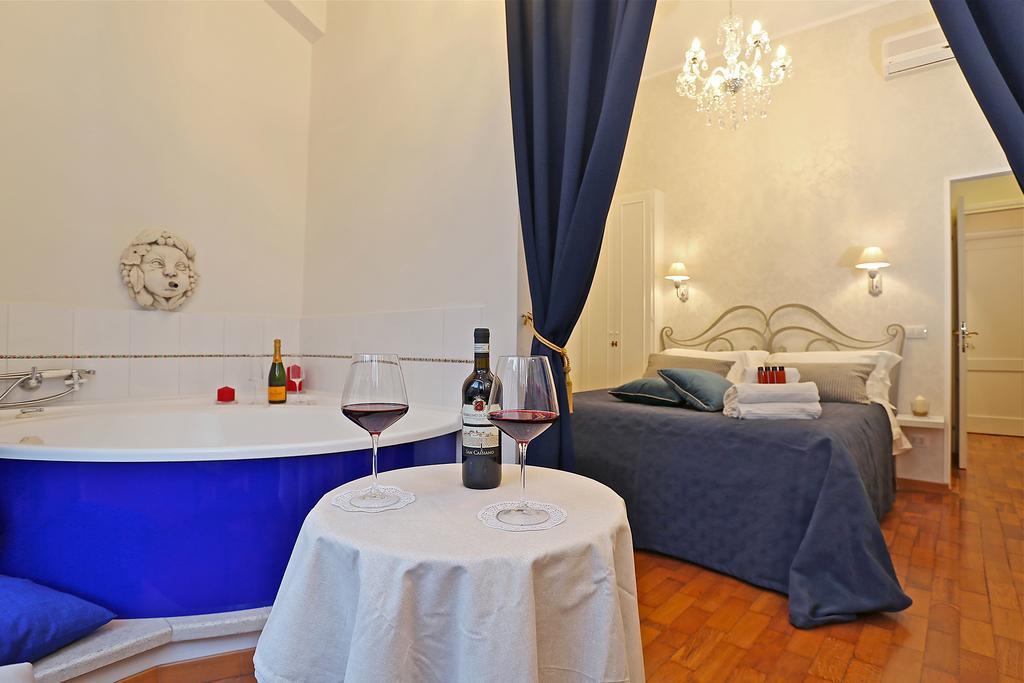 Suite Spa Bath,363709309:JPEG
