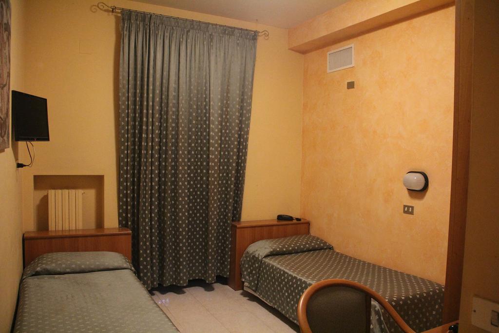 Single Room shared Balcony,378330631:JPEG