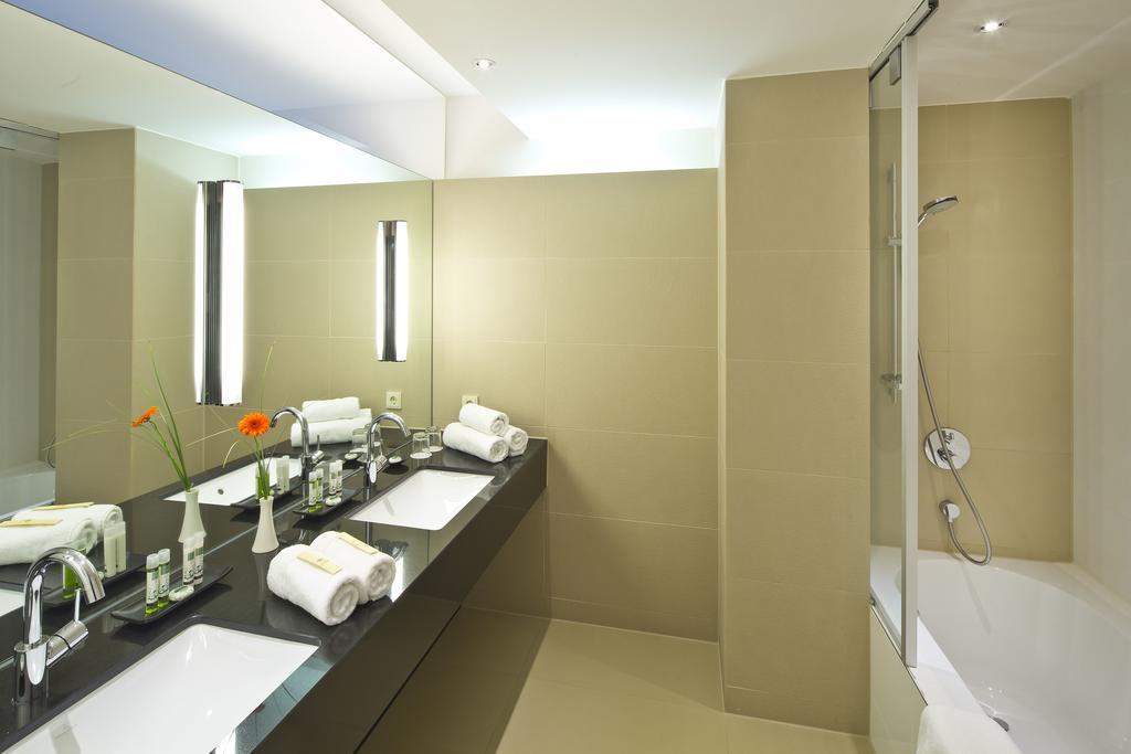 Superior Triple Room,379286500:JPEG