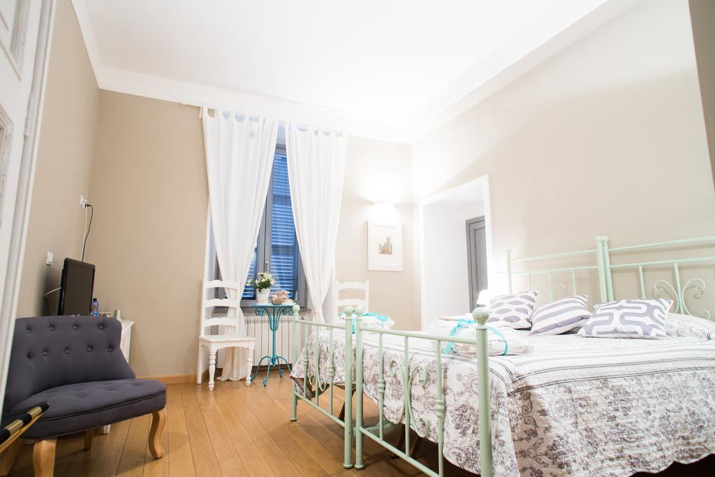 Double Room Private Bathroom