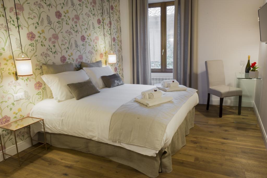 Deluxe Double Room,1565628055:JPEG