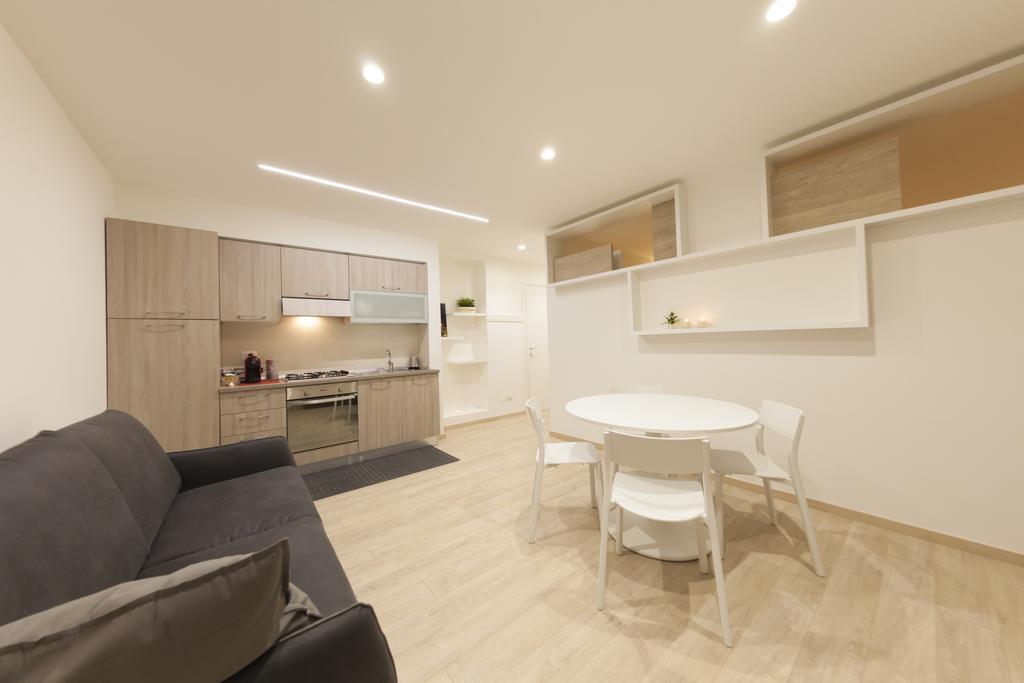 One-Bedroom House,386764615:JPEG
