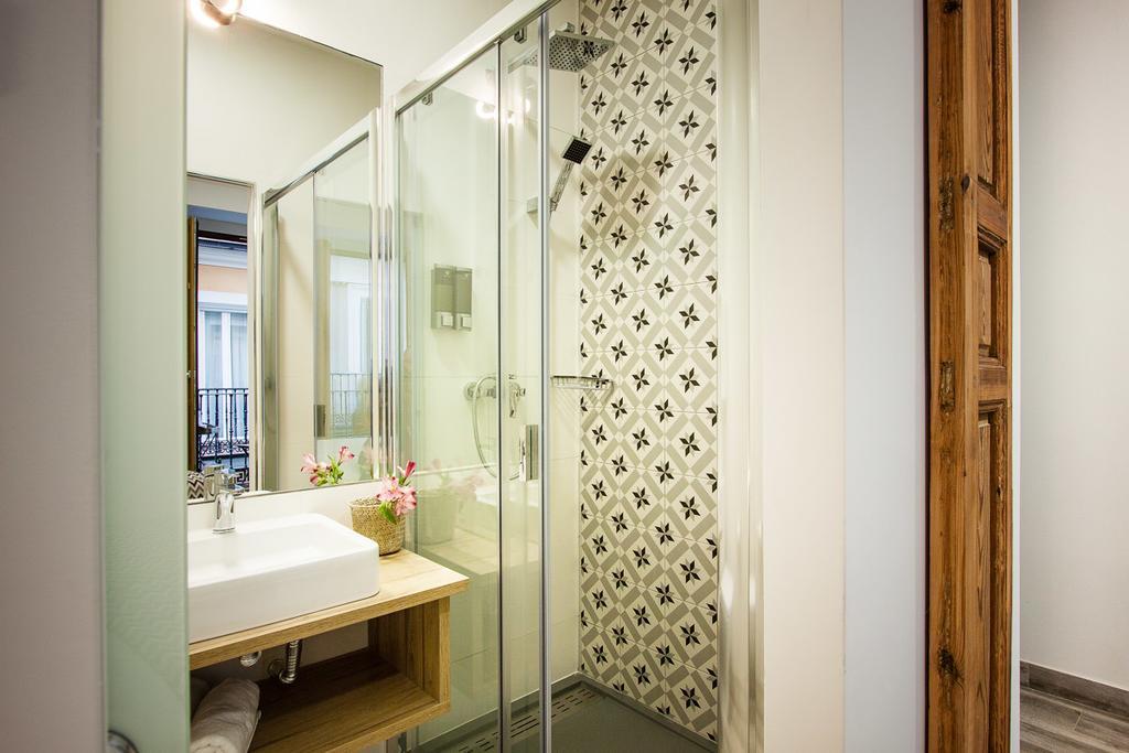 Exterior-Superior Double Room
