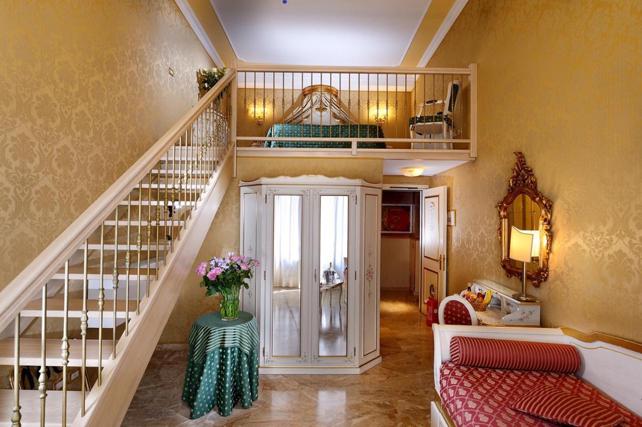 Superior Double or Twin Room Split Level,110323815:JPEG