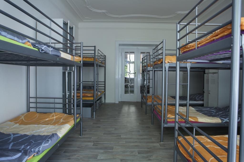 Bunk Bed 10-Bed Mixed Dormitory Room