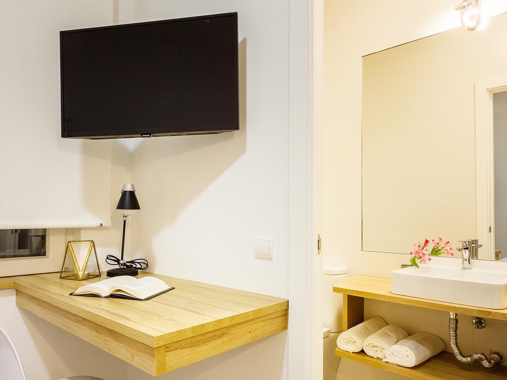 Exterior-Superior Double Room