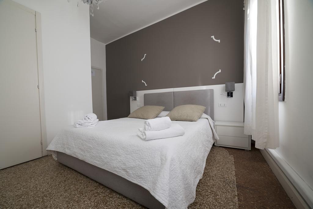 Double Room,395707419:JPEG