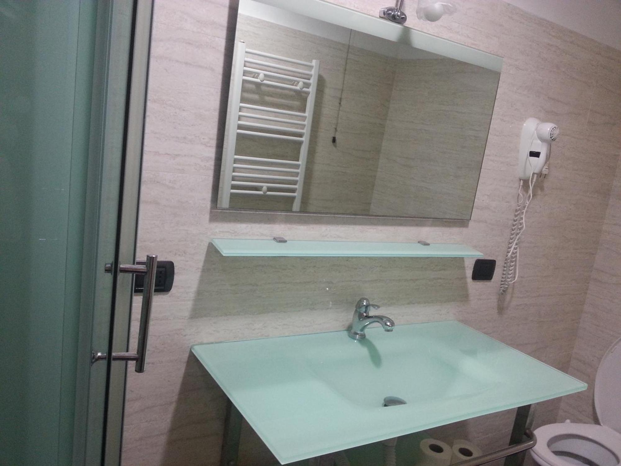 Twin Room,398342235:JPEG