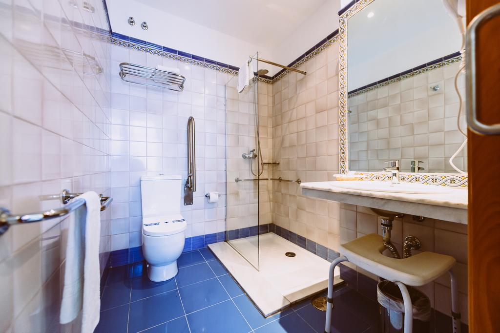 Single Room,397414050:JPEG