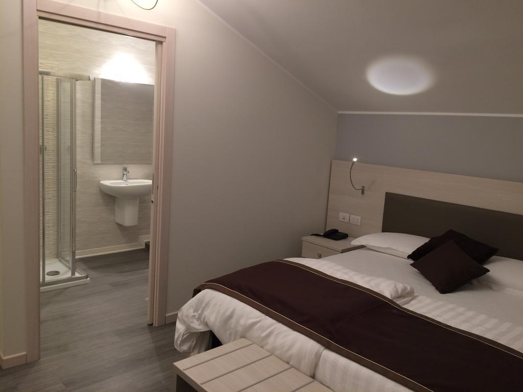 Superior Double or Twin Room,1213984237:JPEG
