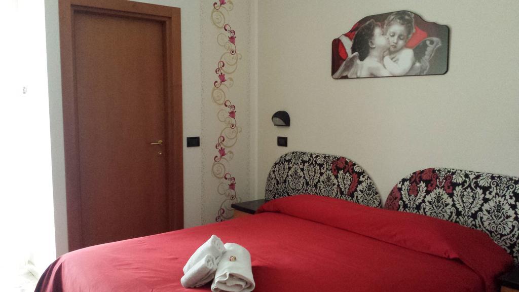 Triple Room,399191886:JPEG